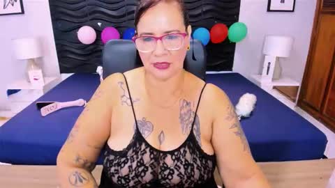 Laura online show from 10-30-25, 11:44