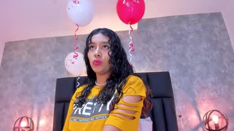 Snapshot of laura_smith33 chatting on 02-18-25, 02:38 laura online show from 02-18-25, 02:38