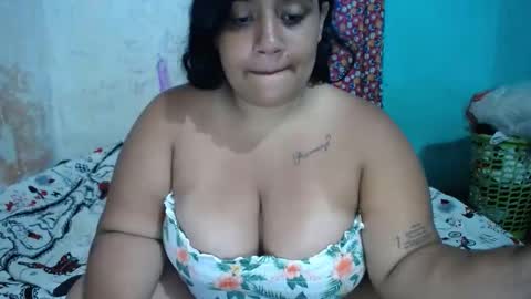 laura_sofia23 online show from 02-25-26, 07:01