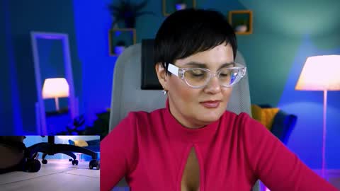 lauradavidsons online show from 12-14-25, 07:29