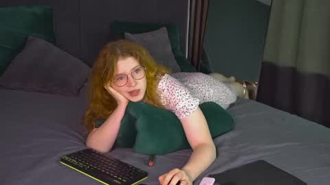 Laura online show from 04-18-26, 08:51