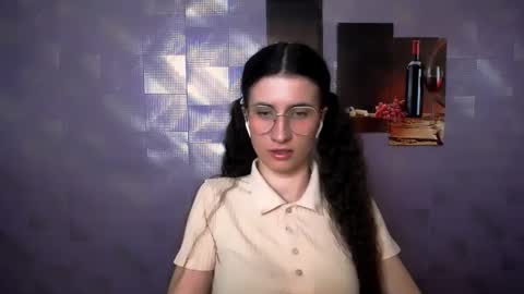 Laura online show from 03-28-26, 01:33