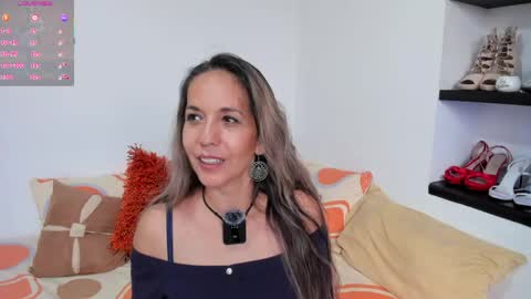 Laura online show from 04-22-26, 12:18