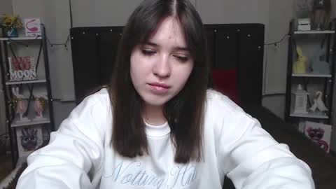 Snapshot of laurahlot chatting on 02-09-25, 03:32 LauraHlot online show from 02-09-25, 03:32