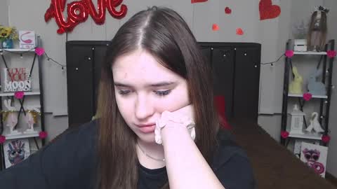 Snapshot of laurahlot chatting on 02-18-25, 01:21 LauraHlot online show from 02-18-25, 01:21