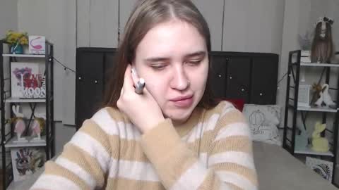 Snapshot of laurahlot chatting on 11-16-25, 07:08 LauraHlot online show from 11-16-25, 07:08