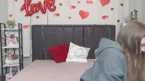 LauraHlot online show from 01-18-26, 08:23