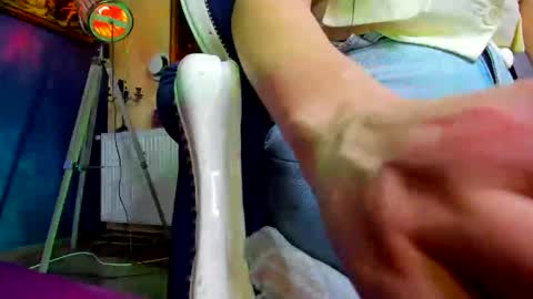 lauraine14wollenberg online show from 05-16-26, 11:53