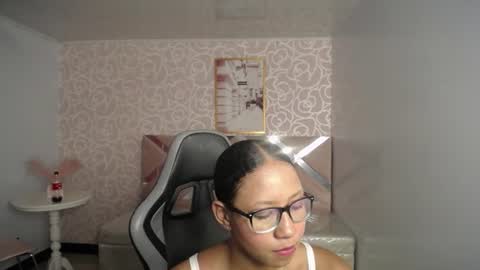 laurakail_ch online show from 06-25-26, 03:06
