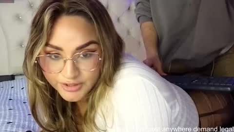 Snapshot of lauralei_01 chatting on 09-12-25, 07:03 Laura and Phillipe SEE YOU AGAIN ON JANUARY 12 2025 HAPPY NEW YEAR online show from 09-12-25, 07:03