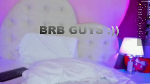 Snapshot of lauramartin1 chatting on 01-23-25, 07:11 Laura MartinGMT-5 2200-0600 online show from 01-23-25, 07:11