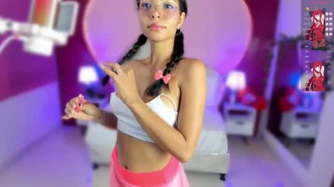 Snapshot of lauramartin1 chatting on 02-12-25, 12:27 Laura MartinGMT-5 2200-0600 online show from 02-12-25, 12:27