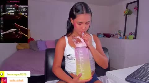 Snapshot of lauramayer chatting on 03-12-25, 02:20 Laura Mayer online show from 03-12-25, 02:20