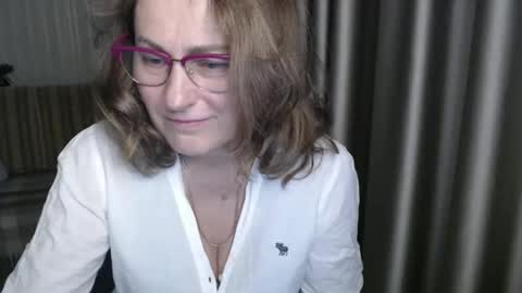 Lauraoven1 online show from 12-28-24, 06:29