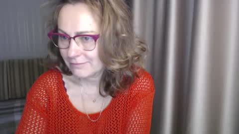 Lauraoven1 online show from 01-08-25, 08:27