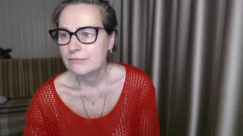 Lauraoven1 online show from 02-09-25, 06:47