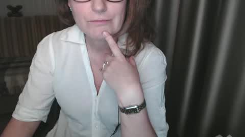 Lauraoven1 online show from 03-07-25, 04:22