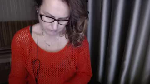 Lauraoven1 online show from 11-10-25, 05:12