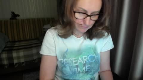 Lauraoven1 online show from 04-29-26, 06:03