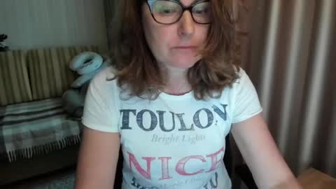 Lauraoven1 online show from 06-11-26, 03:10