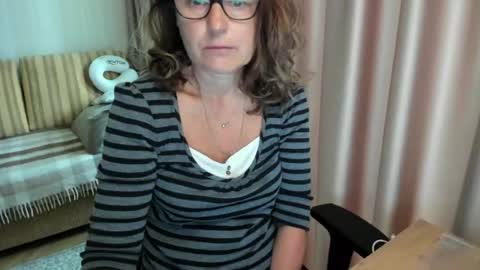 Snapshot of lauraoven1 chatting on 07-08-26, 07:13 Lauraoven1 online show from 07-08-26, 07:13