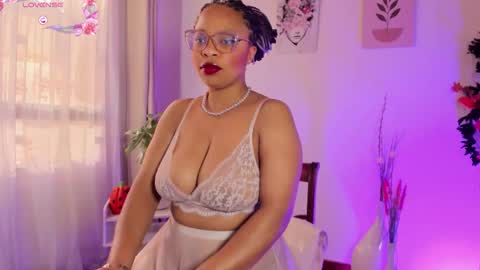 Laurita Aries  online show from 10-15-25, 11:54