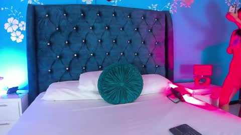 Laura online show from 04-16-26, 11:44