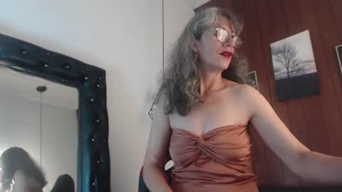 Laura Sofia online show from 02-24-26, 01:58