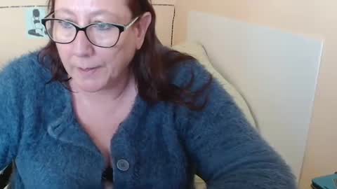 laureanne online show from 12-18-24, 02:38