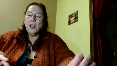 laureanne online show from 12-19-24, 08:44