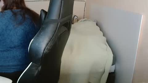 laureanne online show from 03-12-25, 02:34