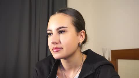 Snapshot of laureencadriel chatting on 11-09-25, 07:28 Monica online show from 11-09-25, 07:28