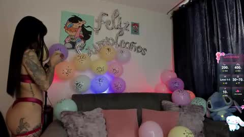 Snapshot of lauren_camila1 chatting on 02-12-26, 12:44 Lau online show from 02-12-26, 12:44