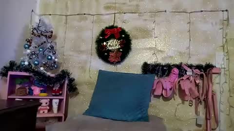 Snapshot of lauren_hills7069 chatting on 01-10-25, 06:42 Lauren online show from 01-10-25, 06:42