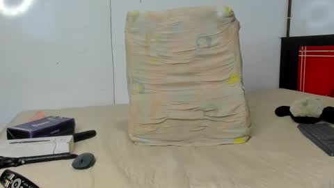 lauren_mark_ online show from 10-20-25, 09:04