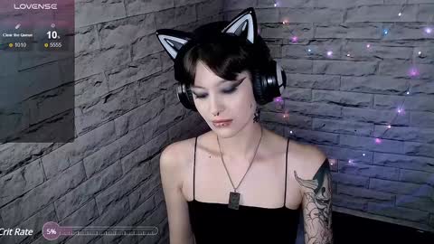 Eva online show from 01-25-25, 03:41