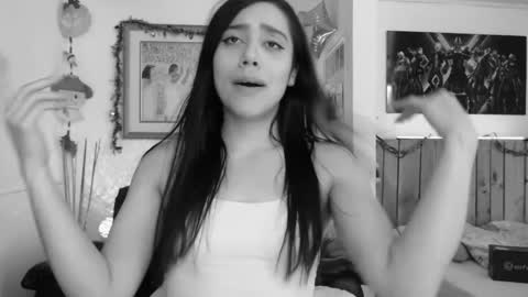 Lauren online show from 12-14-24, 05:36