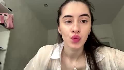 laurenadupuy online show from 06-12-26, 01:10