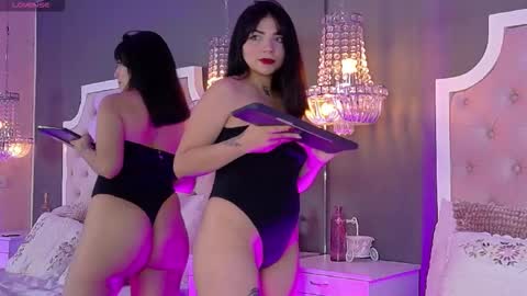 Lauren  online show from 10-23-25, 04:17