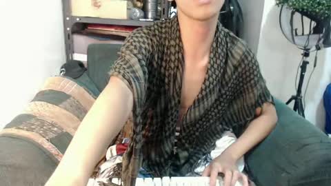 laurence_cuttieguyhere online show from 07-03-26, 12:28