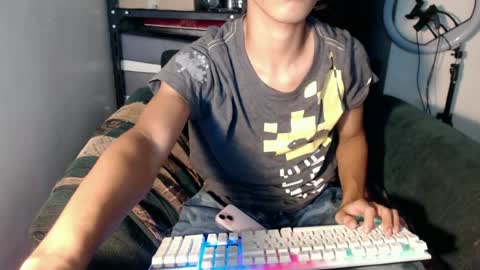 laurence_cuttieguyhere online show from 07-07-26, 04:37