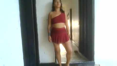 laurenhot94 online show from 10-09-25, 11:52