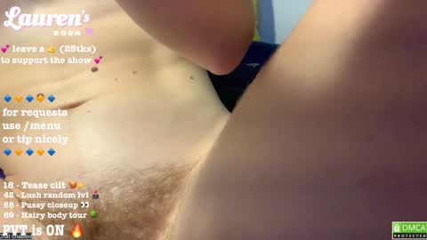 Snapshot of laurenipsumsit chatting on 01-22-25, 06:52 Lauren online show from 01-22-25, 06:52