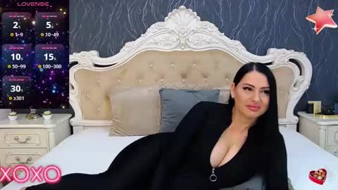 Laura online show from 12-20-24, 08:38