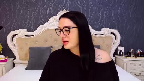 Laura online show from 02-16-26, 04:25