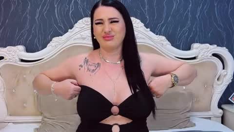 Laura online show from 03-24-26, 03:39