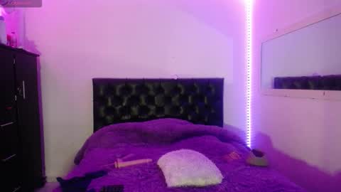 Snapshot of laurenkenner28_ chatting on 10-10-25, 09:36 laurenkenner28_ online show from 10-10-25, 09:36