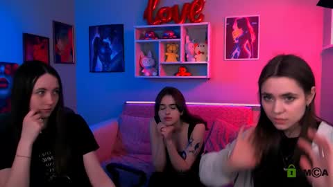 Laure online show from 03-27-26, 10:15