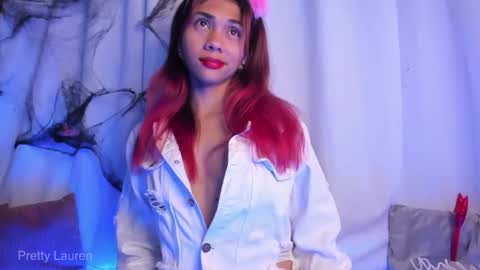 Snapshot of laurenn__1 chatting on 10-25-25, 04:31 Lauren online show from 10-25-25, 04:31