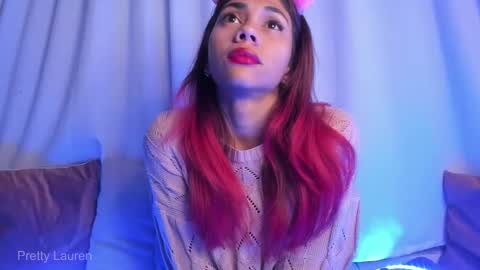 Snapshot of laurenn__1 chatting on 10-30-25, 04:03 Lauren online show from 10-30-25, 04:03